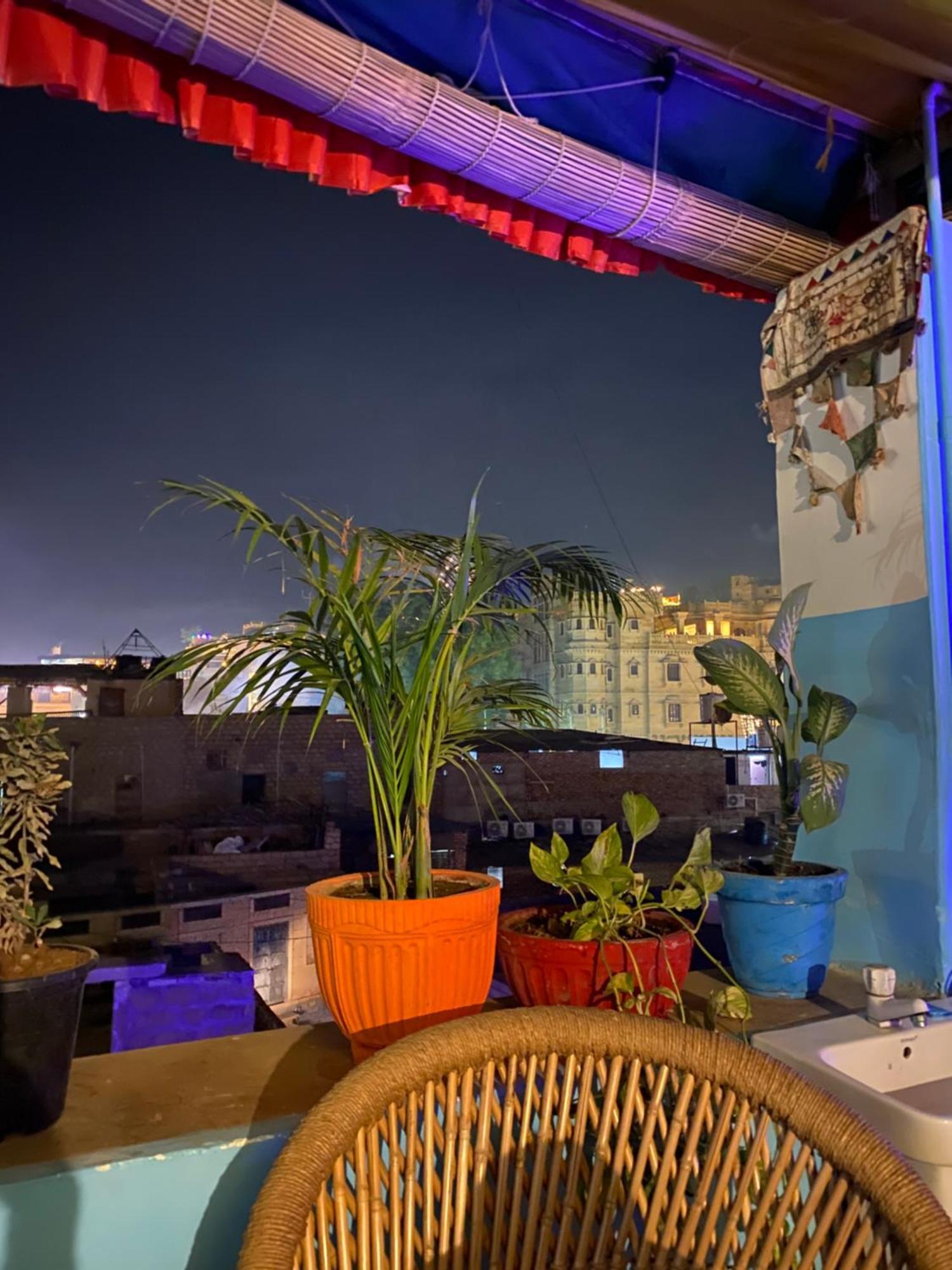 Blue Eye Hostel Jaisalmer Ngoại thất bức ảnh