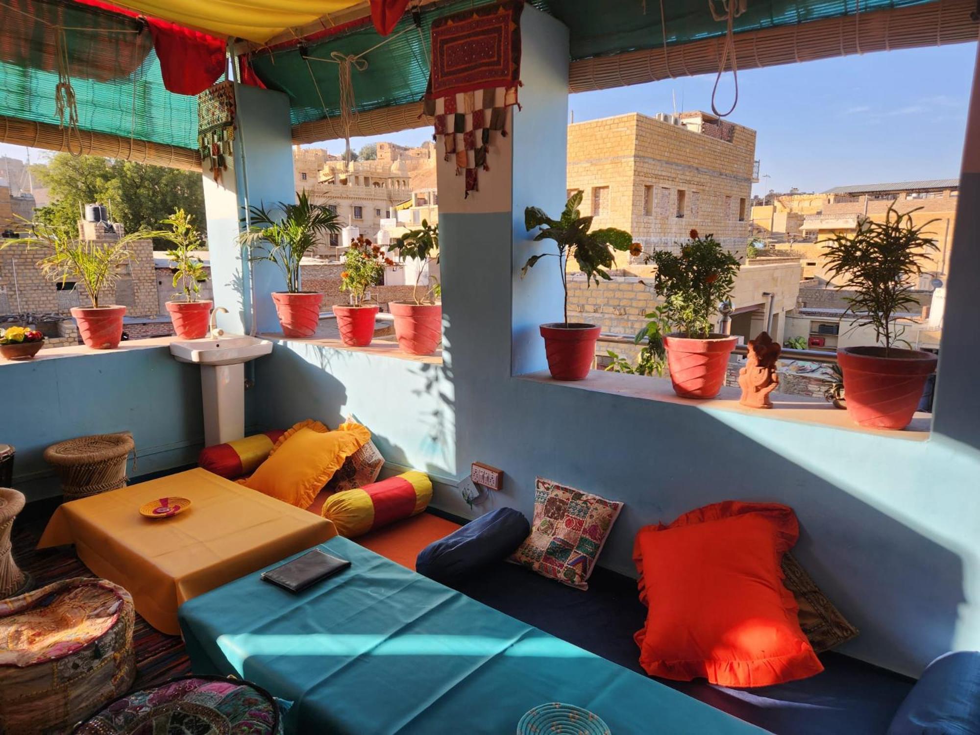 Blue Eye Hostel Jaisalmer Ngoại thất bức ảnh